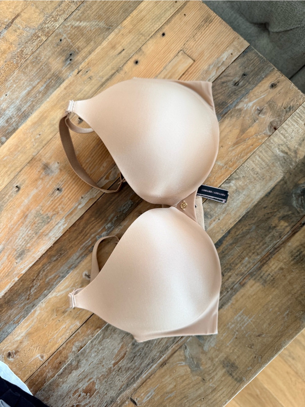 Victoria's Secret- Push-up Smooth Nude T-Shirt Bra